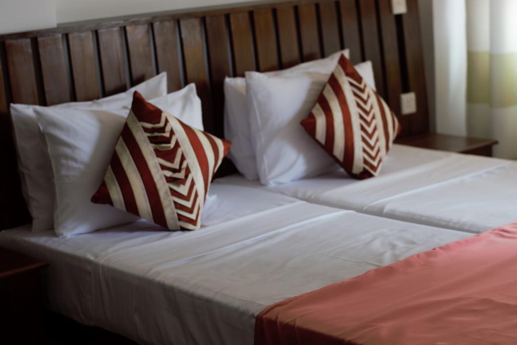 Cozy Sea View Inn Hikkaduwa Esterno foto